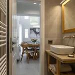 Via Vergoti Apartment